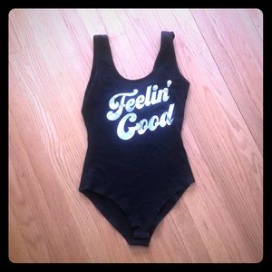 Scoop neck body suit sz Small